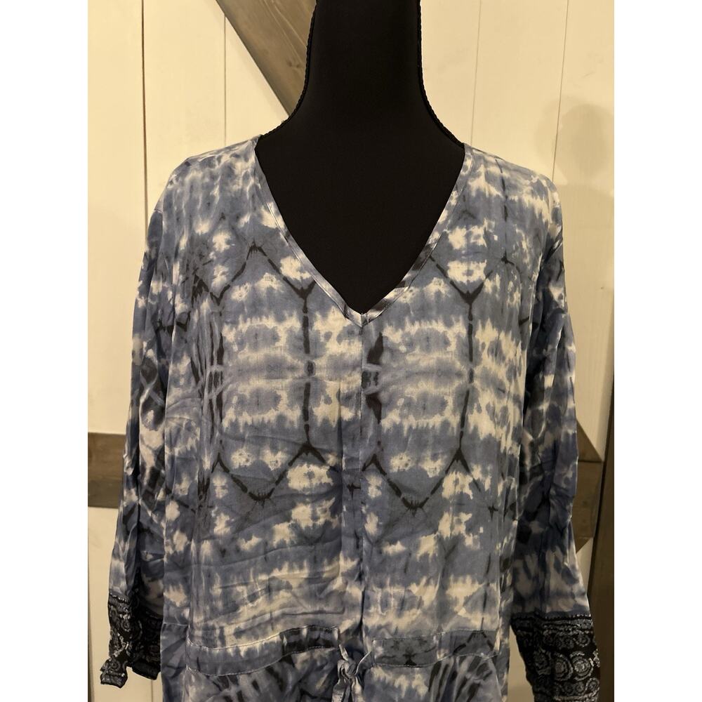 Tolani Collection 1X Tunic Blue White Tie Waist The Dye Handkerchief Hem